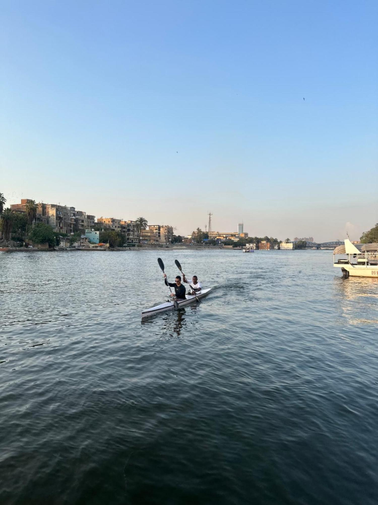Modern 1-Bedroom Apartment In Zamalek Visits Allowed Caïro Buitenkant foto
